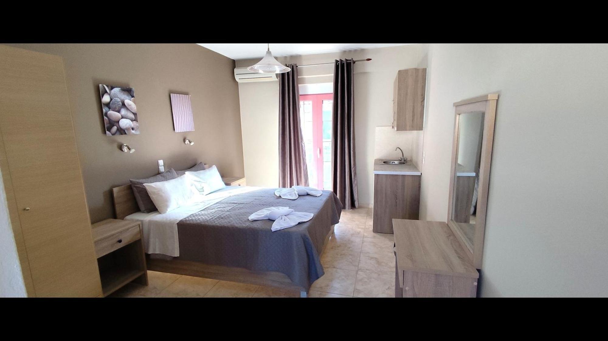 Anaxos Alex Apartment ภายนอก รูปภาพ